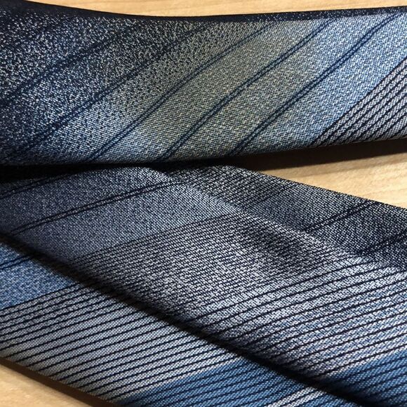 Pierre Cardin skinny tie. 👔 - Picture 4 of 5